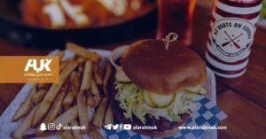 بريطانيا تحظر إعلانات الوجبات السريعة على التلفزيون قبل التاسعة مساءً