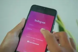 خبراء بريطانيون يحذرون من 9 كلمات مرور تزيد خطر الاختراق