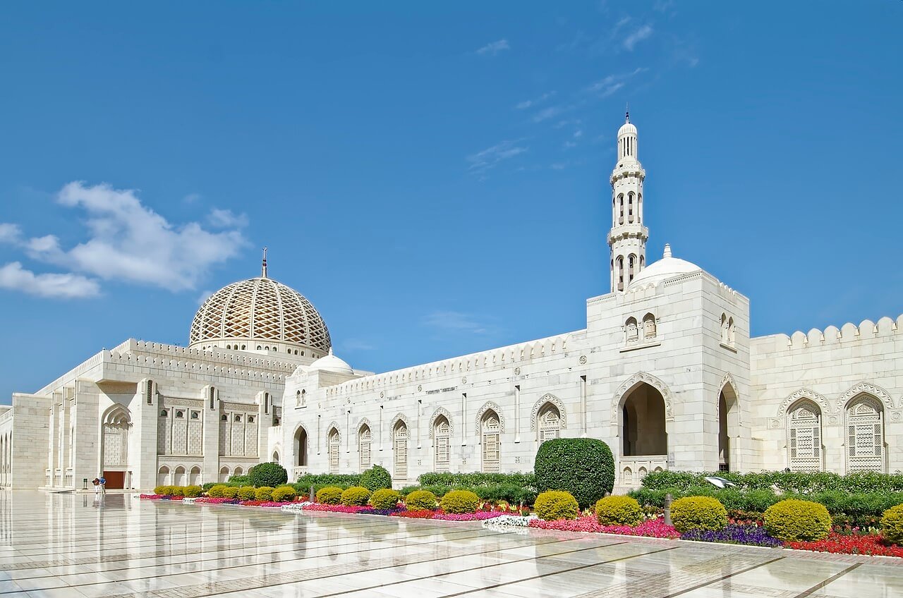 مسجد السلطان قابوس الأشهر في عمان (بيكساباي)