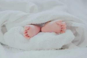 أعداد المواليد الجدد في بريطانيا في أدنى مستوى منذ 20 عامًا!
