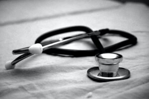 خدمة المستشفيات الرقمية الجديدة في القطاع الصحي NHS.. أبرز المزايا والعيوب