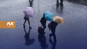 طقس بريطانيا: توقعات بهطول أمطار شهر في يوم واحد بأجزاء متفرقة من البلاد