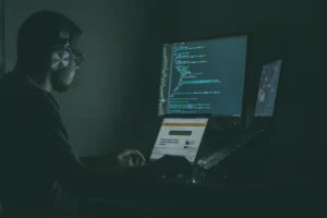اختراق الموقع الإلكتروني للعائلة المالكة في بريطانيا 