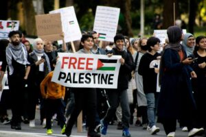 بريطانيا ترفض التحقيق بمخالفات منتهكة ضد مؤيدي فلسطين قبل أغسطس 2024
