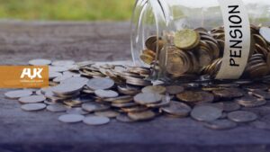 مواعيد صرف المعونات والمعاشات التقاعدية في بريطانيا في نوفمبر 2023