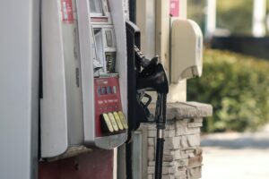 توصية بتعبئة الوقود قبل ارتفاع أسعاره في بريطانيا