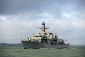 بريطانيا ترسل أقوى سفنها الحربية إلى الخليج، ردا على التوترات المتزايدة في فلسطين