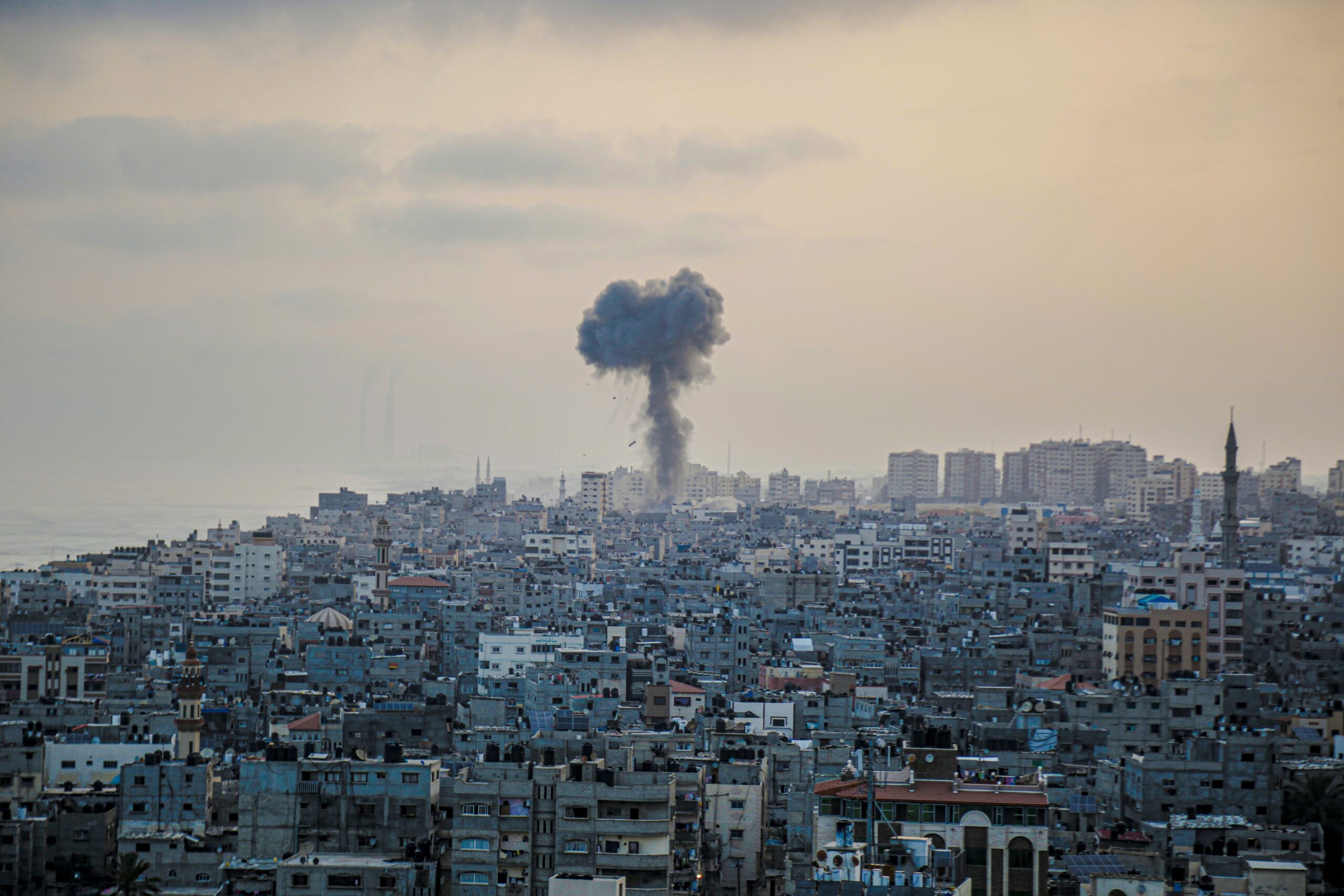 غارة جوية إسرائيلية على نقطة طبية في غزة 
