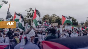 ديفيد هيرست: إخفاق العرب في ردع إسرائيل ينذر بكارثة إنسانية في غزة