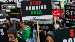 مناصرو فلسطين يجبرون مسرحًا في لندن على إلغاء فعالية داعمة لإسرائيل