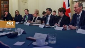 النواب المتمردون من حزب المحافظين يضغطون من أجل استقالة ريشي سوناك قبل الإطاحة به