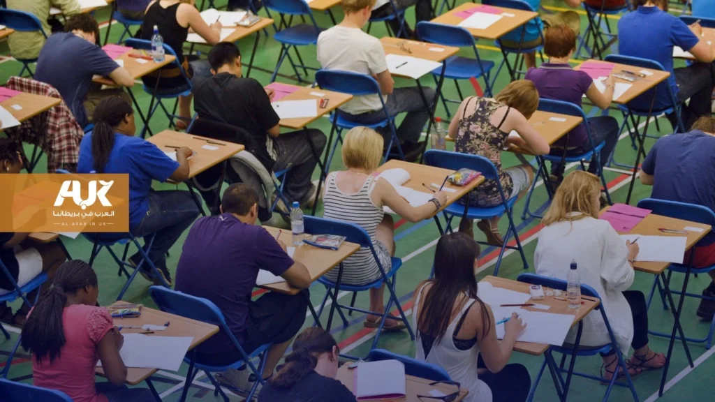 لماذا يحقق الطلاب في بريطانيا أسوأ نتائج امتحانات منذ عقود؟
