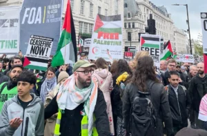 استطلاع يكشف انقسام الأجيال في بريطانيا حيال القضية الفلسطينية  