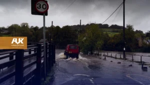 طقس بريطانيا: تحذير من فيضانات وعواصف مع توقع هطول أمطار غزيرة