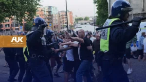 مطالبات باستدعاء البرلمان في ظل انتشار الاضطرابات العنيفة في بريطانيا