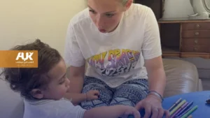 فتيات من بلدة اسكتلندية يوصلن مساعدات إنسانية لغزة