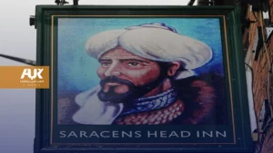 مسلم بريطاني يقاضي حانة بسبب لافتة وُصفت بالمسيئة