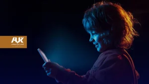 تحذير أمني: أطفال بريطانيا مهددون بالتطرف الرقمي هذا الصيف