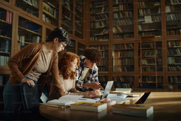قواعد التأشيرات تحرم طلاب غزة من الوصول إلى الجامعات البريطانية