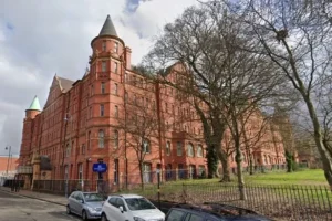 محافظو برمنغهام يطالبون بإغلاق فنادق اللاجئين قضائيًا