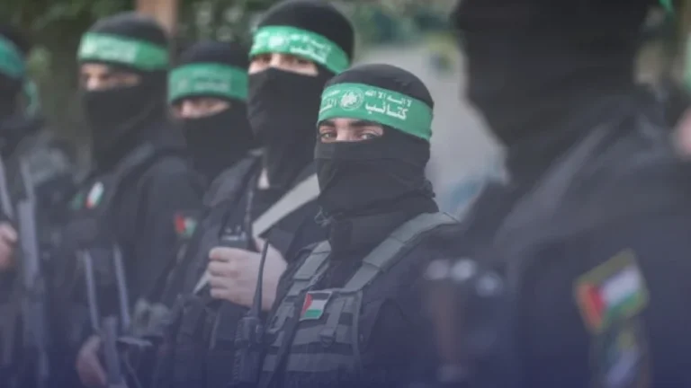 رغم اعتراض حماس.. توني بلير يستعد للعب دور محوري في غزة إلى جانب ترامب وستارمر