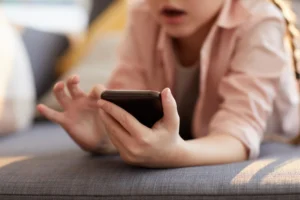 واشنطن تنتقد سجل حقوق الإنسان في لندن بسبب الرقابة الرقمية