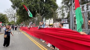 تقرير جديد يكشف معاناة الفلسطينيين في بريطانيا بعد الإبادة في غزة