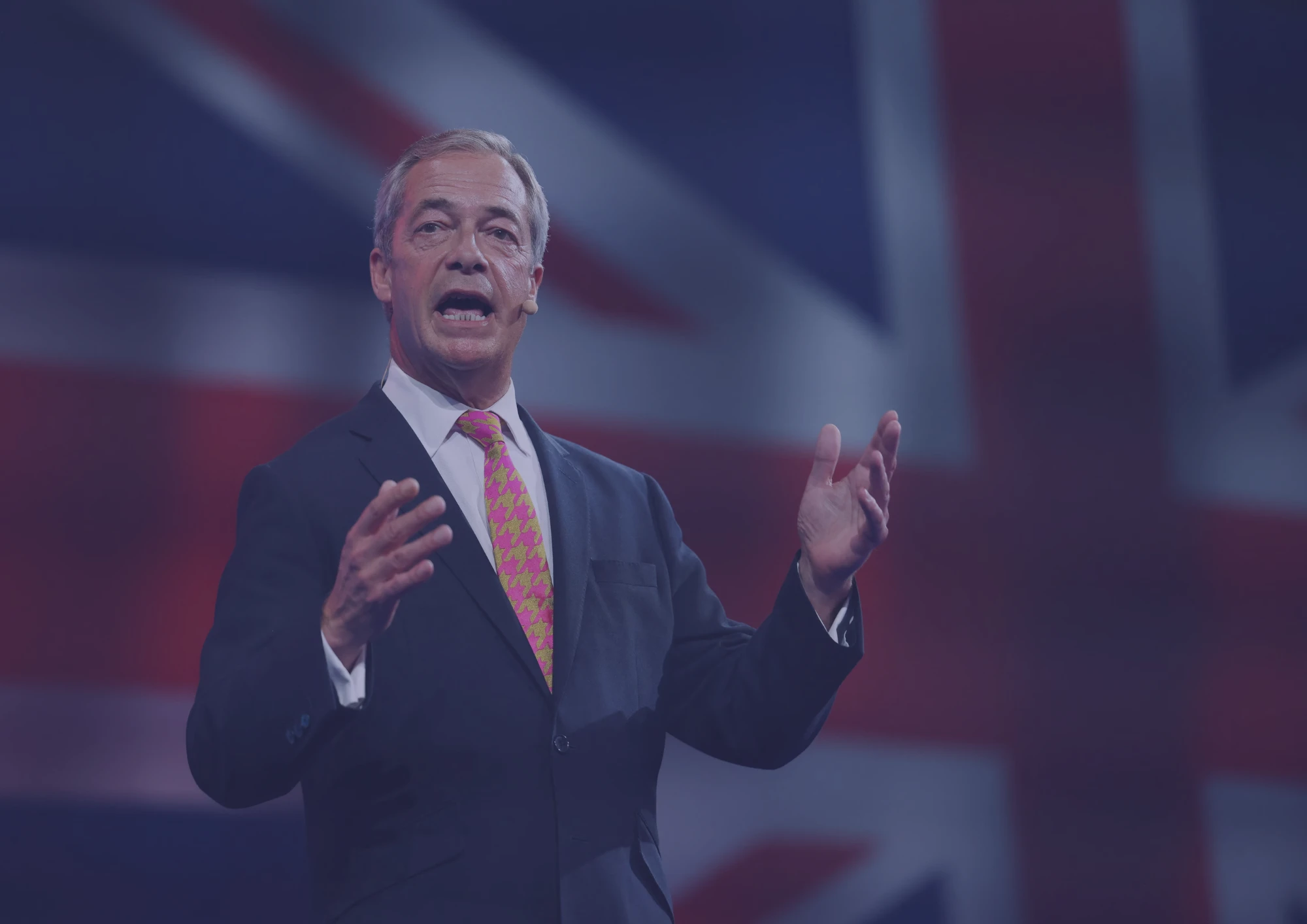 ما الذي تعنيه خطة حزب “ريفورم” اليميني المتطرف للمعونات الاجتماعية؟