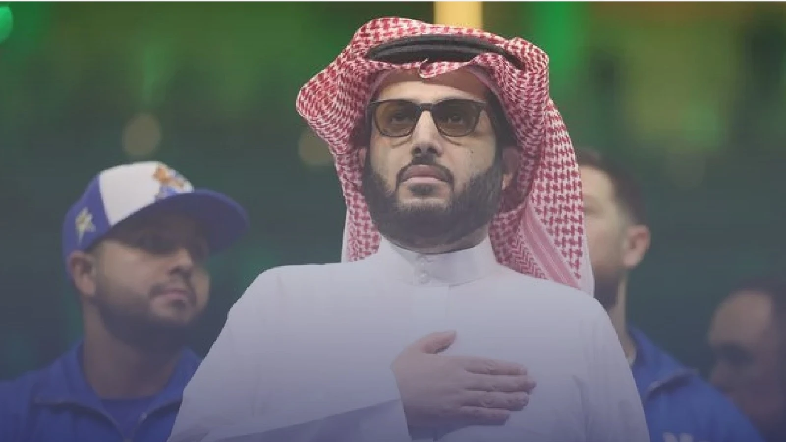 تركي آل الشيخ يلمّح إلى استحواذ محتمل على مانشستر يونايتد