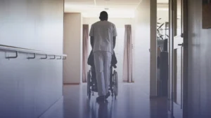 NHS إضراب