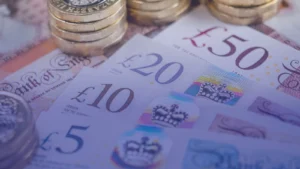 الدليل الكامل لمواعيد صرف المعونات ومعاشات التقاعد في أكتوبر 2025