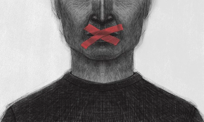 الاحتجاز التعسفي لصحفي بريطاني يسلط الضوء على قيود حرية التعبير في أمريكا
