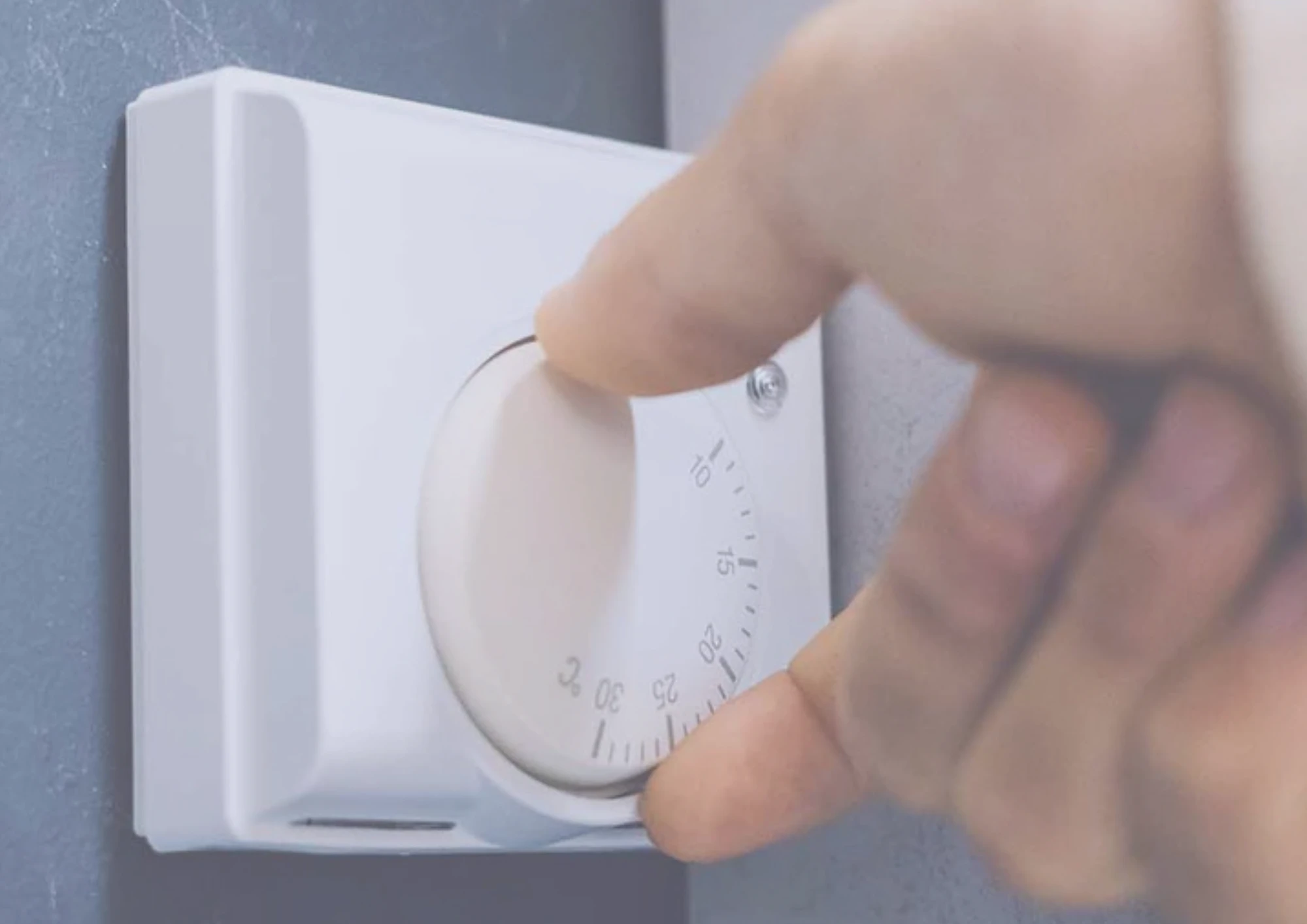 6 أخطاء شائعة في التدفئة تُهدِر الطاقة والمال خلال موجة البرد.. كيف تتجنبها؟