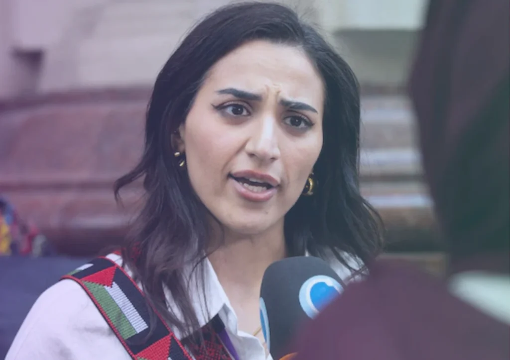 الطبيبة رحمة العدوان تُعاقَب بعد حملة ضغط إسرائيلية غير مسبوقة