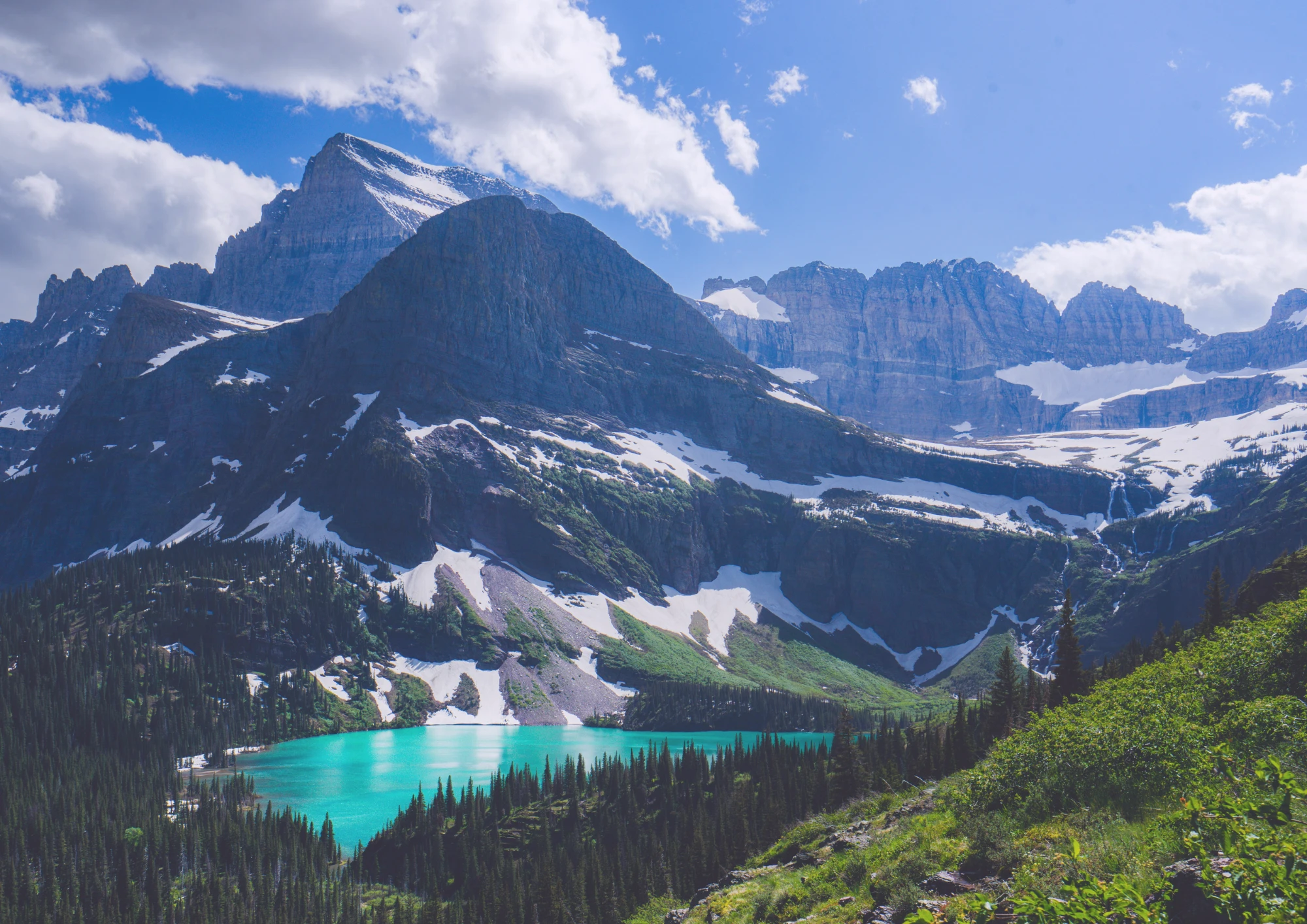 سبع وجهات يُنصح البريطانيون بتجنبها في عام 2026