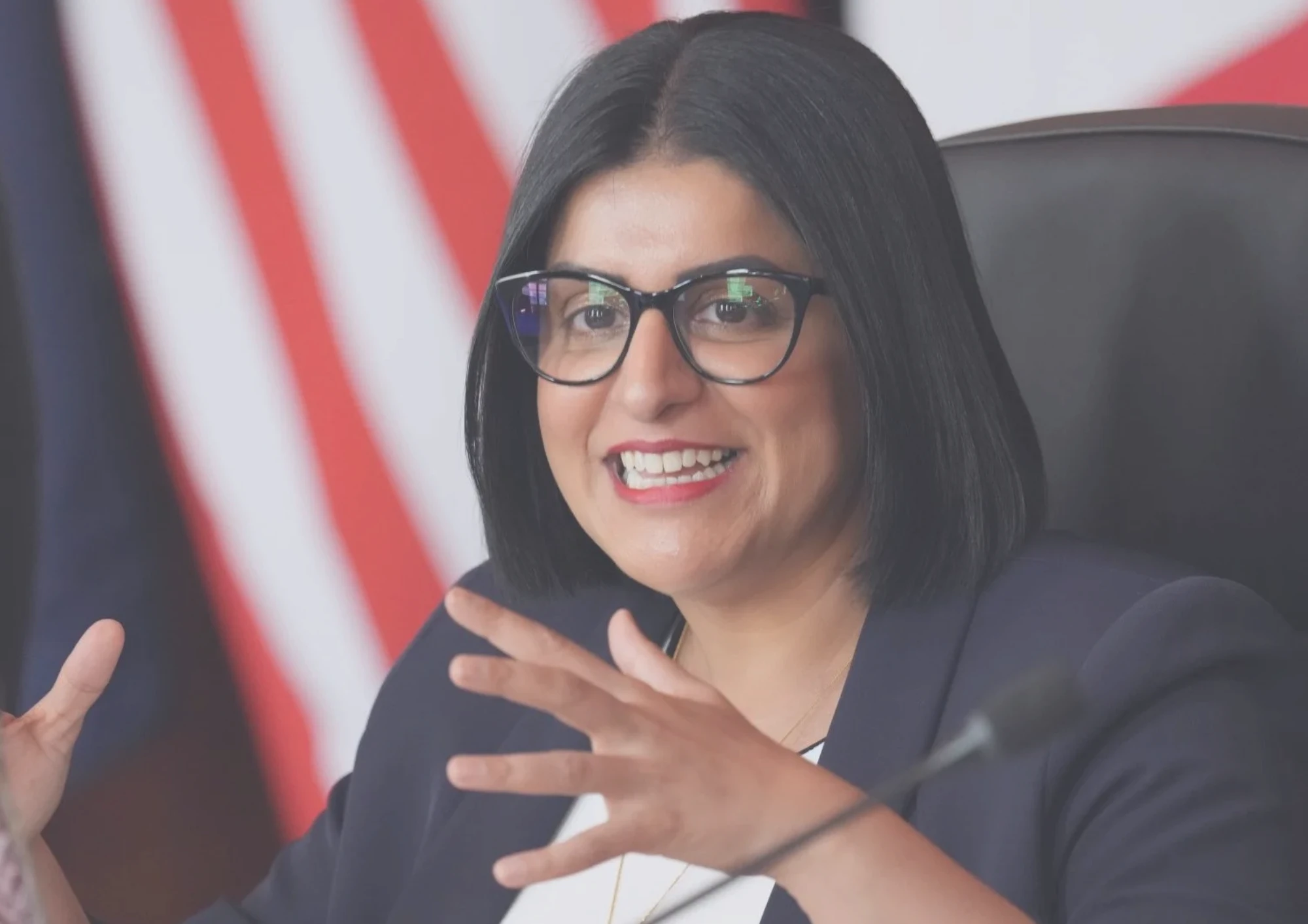 Gray Simple Shapes Blank A4 Document Landscape (2)