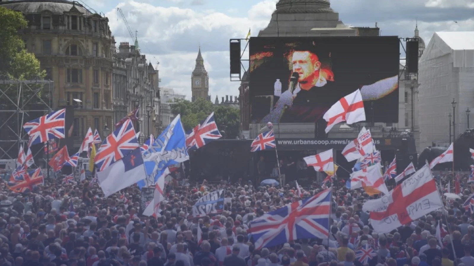 كيف يستغلّ اليمين المتطرف الجرائم في بريطانيا لتأجيج الكراهية ضد المهاجرين؟