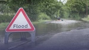 موجة أمطار جديدة تضرب بريطانيا وتحذيرات من فيضانات في عدة مناطق