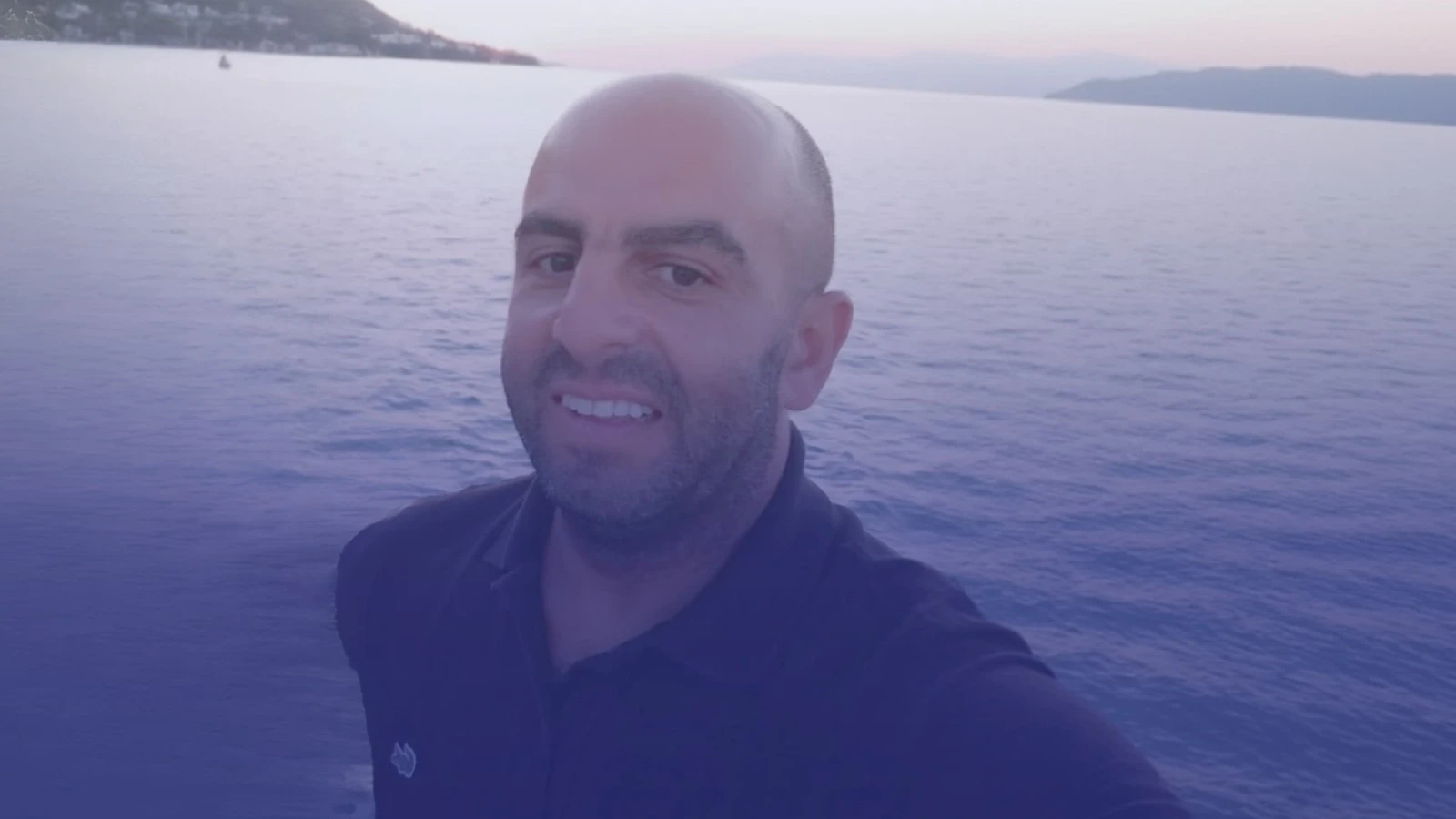 تعافي البطل الجزائري سمير زيتوني ومغادرته المستشفى بعد حادث القطار