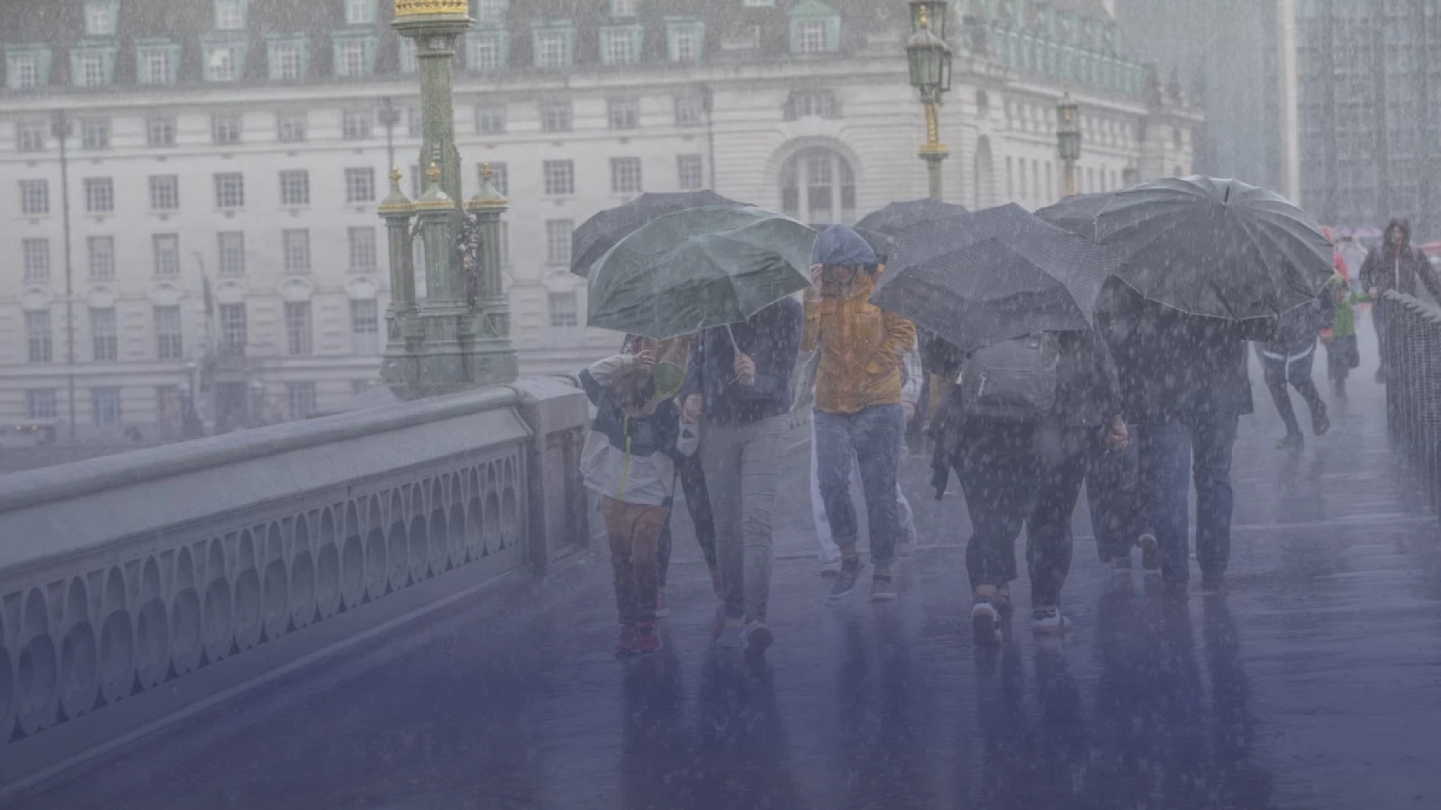 قواعد أوروبية جديدة قد ترفع تكلفة السفر الجوي من بريطانيا في 2026