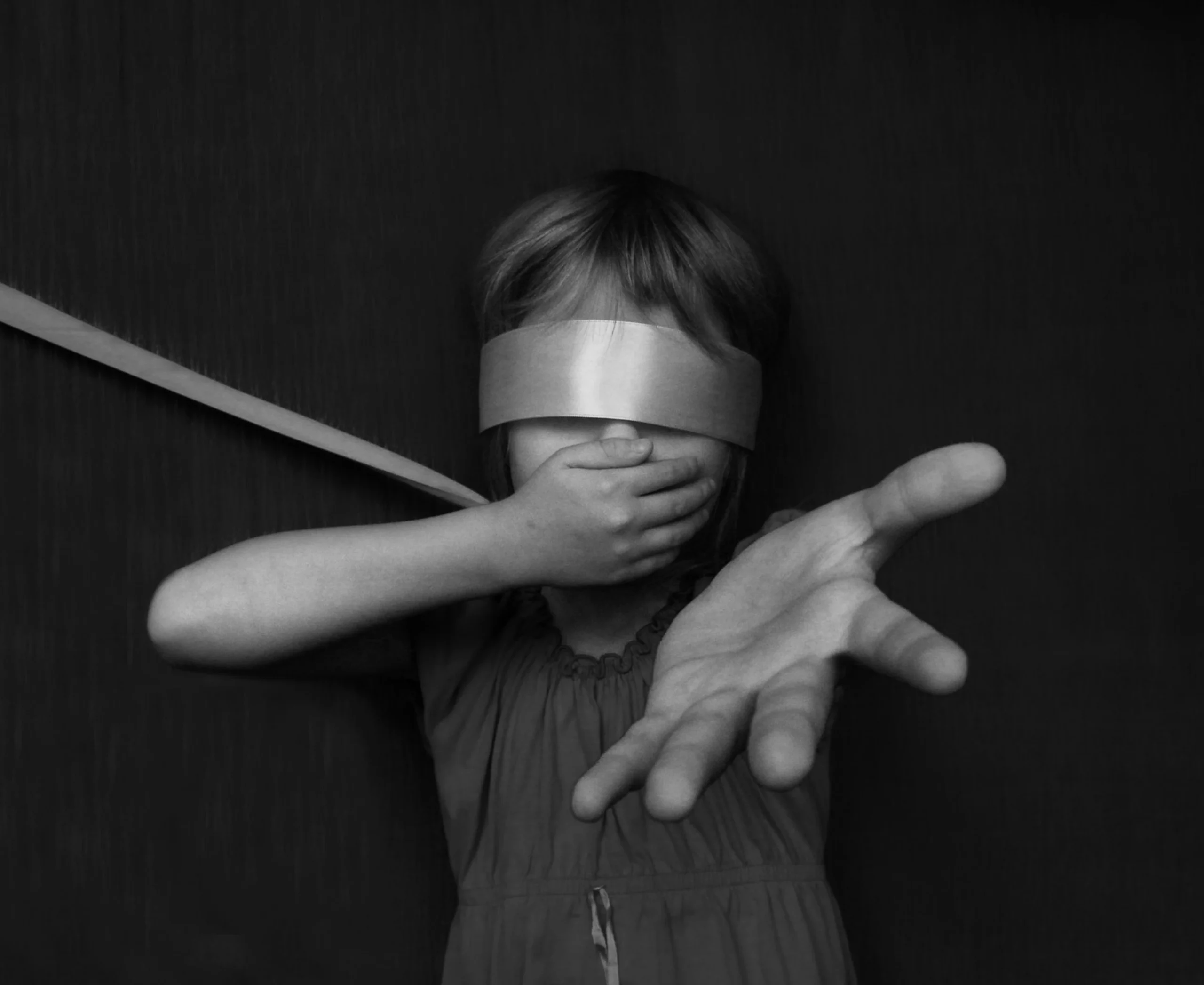 أطفال لا يصغى إليهم