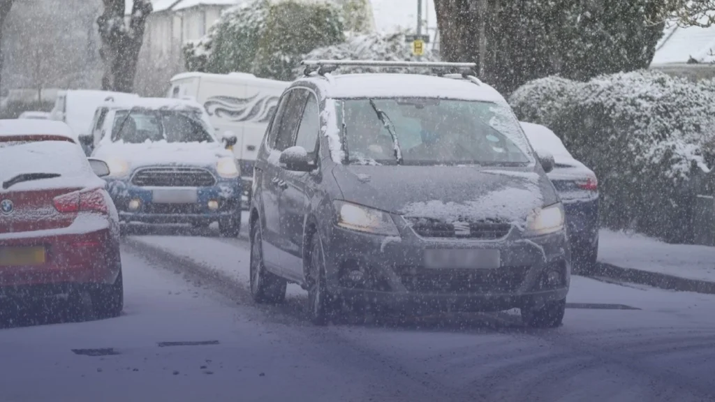موجة صقيع تضرب بريطانيا ودرجات الحرارة تهبط إلى خمس درجات تحت الصفر