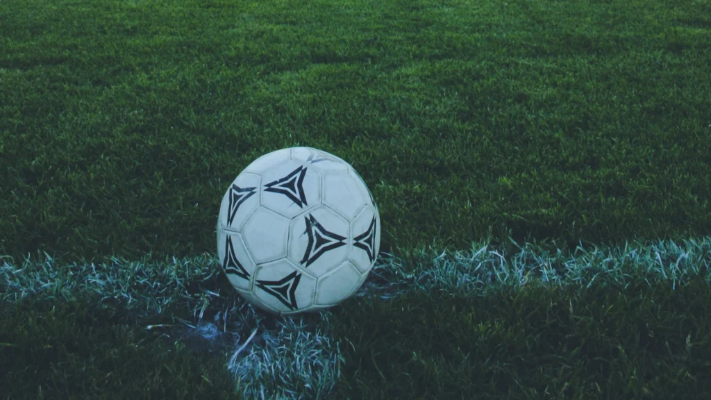 تصاعد الغضب في بريطانيا قبيل مباراة أستون فيلا ومكابي تل أبيب