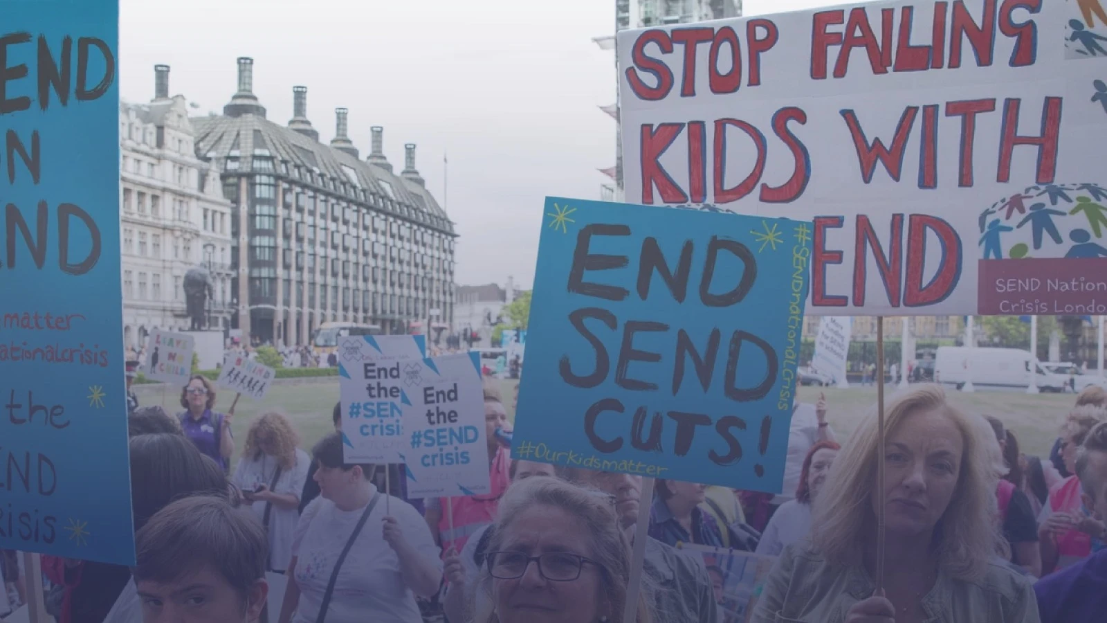 انتقادات لمدارس إنجلترا بسبب استبعاد طلاب الاحتياجات الخاصة