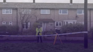 اعتقال فتاة عمرها 13 عامًا في سويندون للاشتباه بقتل امرأة خمسينية