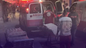 مئة " أم " من نجمات بريطانيا يطالبن الحكومة بتحرك عاجل لإنقاذ أمهات غزة