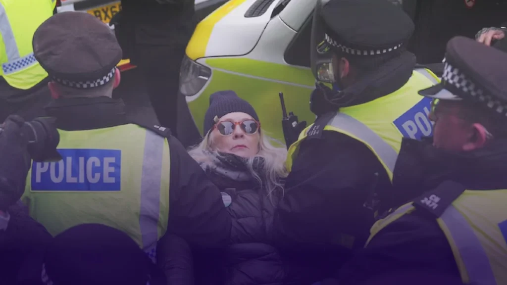 رئيس مكافحة الإرهاب السابق يدعو الشرطة لوقف اعتقالات بال أكشن