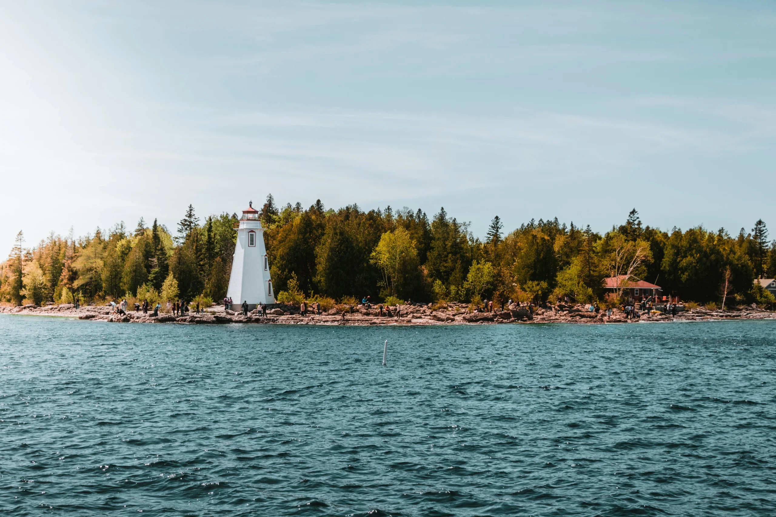 قرية بريطانية ساحرة تندرج ضمن أجمل الوجهات السياحية في خريف 2025