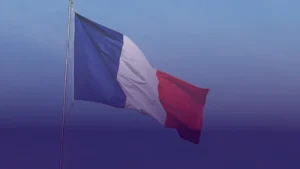 فرنسا تكشف خططاً جديدة لوقف عبور القوارب إلى بريطانيا