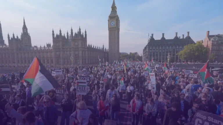 مسيرة-حاشدة-في-لندن-في-يوم-التضامن-مع-فلسطين
